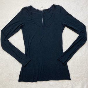 LULULEMON NAVY BLUE LONGSLEEVE TOP